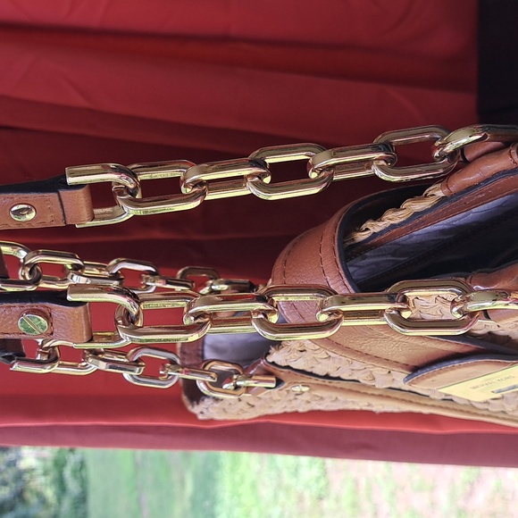 Michael Kors Straw Bag/Tan Leather Trim Gold Chains Shoulder Bag EC - Picture 9 of 12
